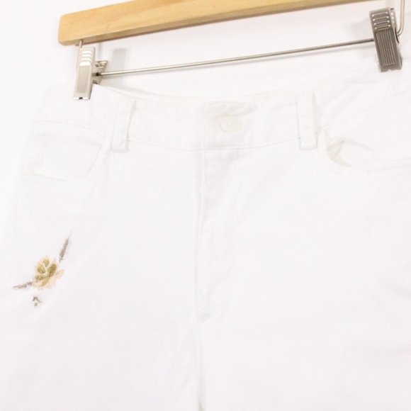 *Embroidered Floral Cropped White Pant - Picture 2 of 4